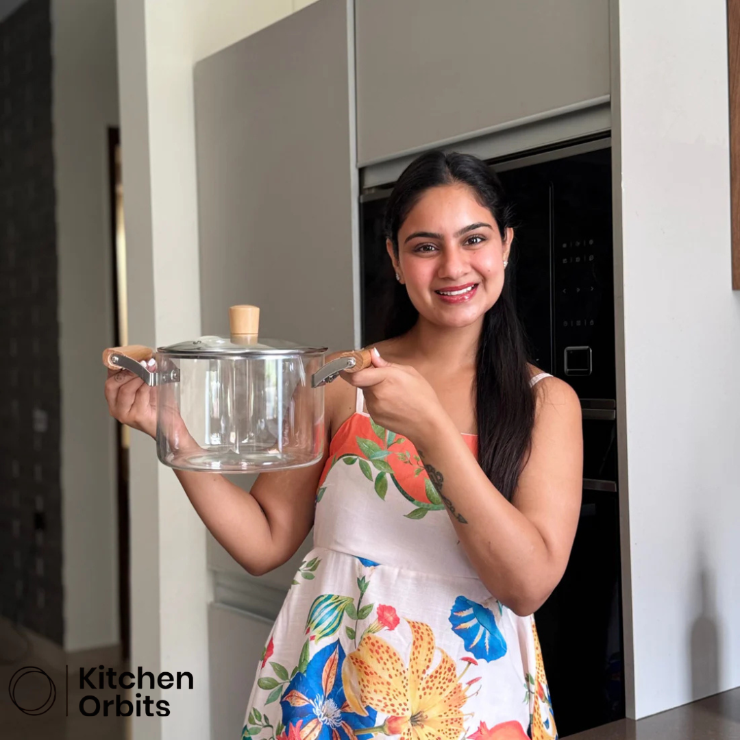 Glass Pot with Wooden Handles